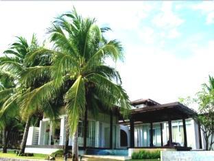 The Beach House Hotel Rayong Exterior photo