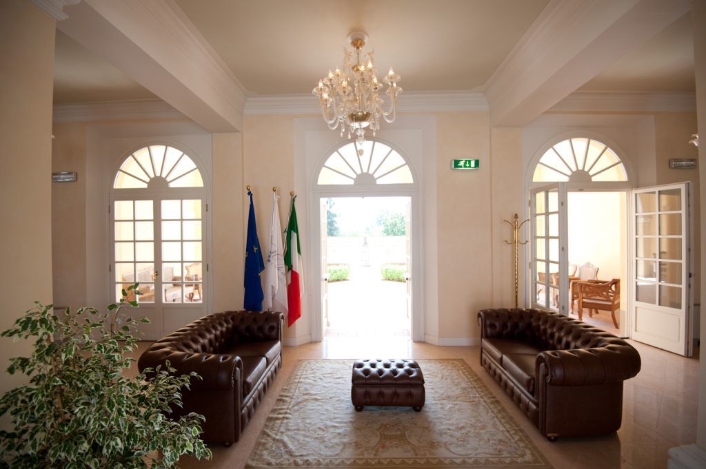 Matilde Di Canossa Golf Spa & Hotel Resort Reggio Emilia Exterior photo