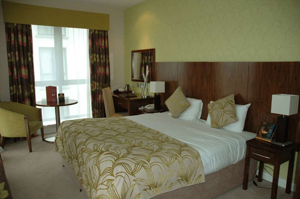 The George Boutique Hotel Limerick Room photo