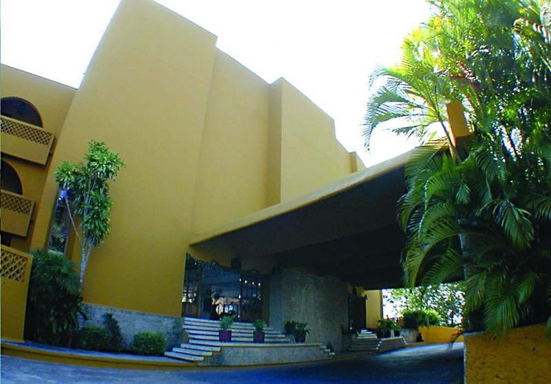 Mision Uxmal Hotel Exterior photo