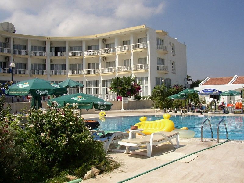 Sempati Hotel Kyrenia  Exterior photo