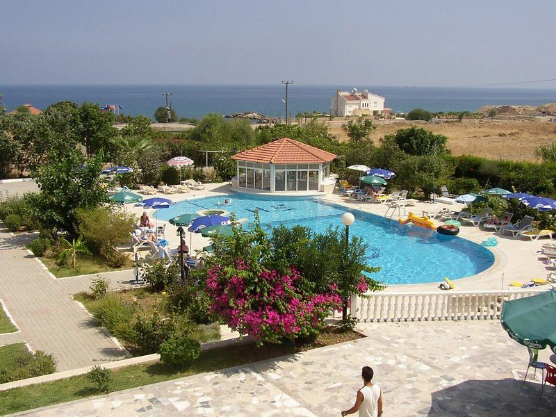 Sempati Hotel Kyrenia  Exterior photo