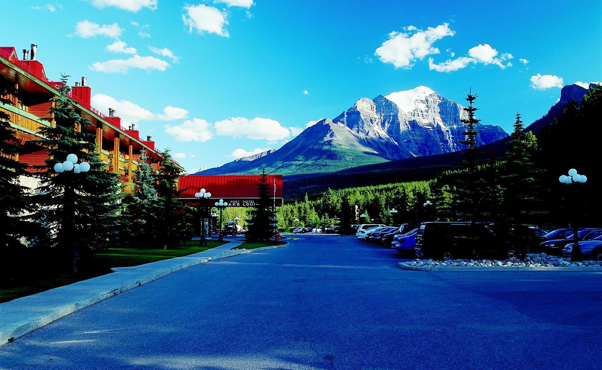 Post Hotel And Spa Lake Louise Exterior photo