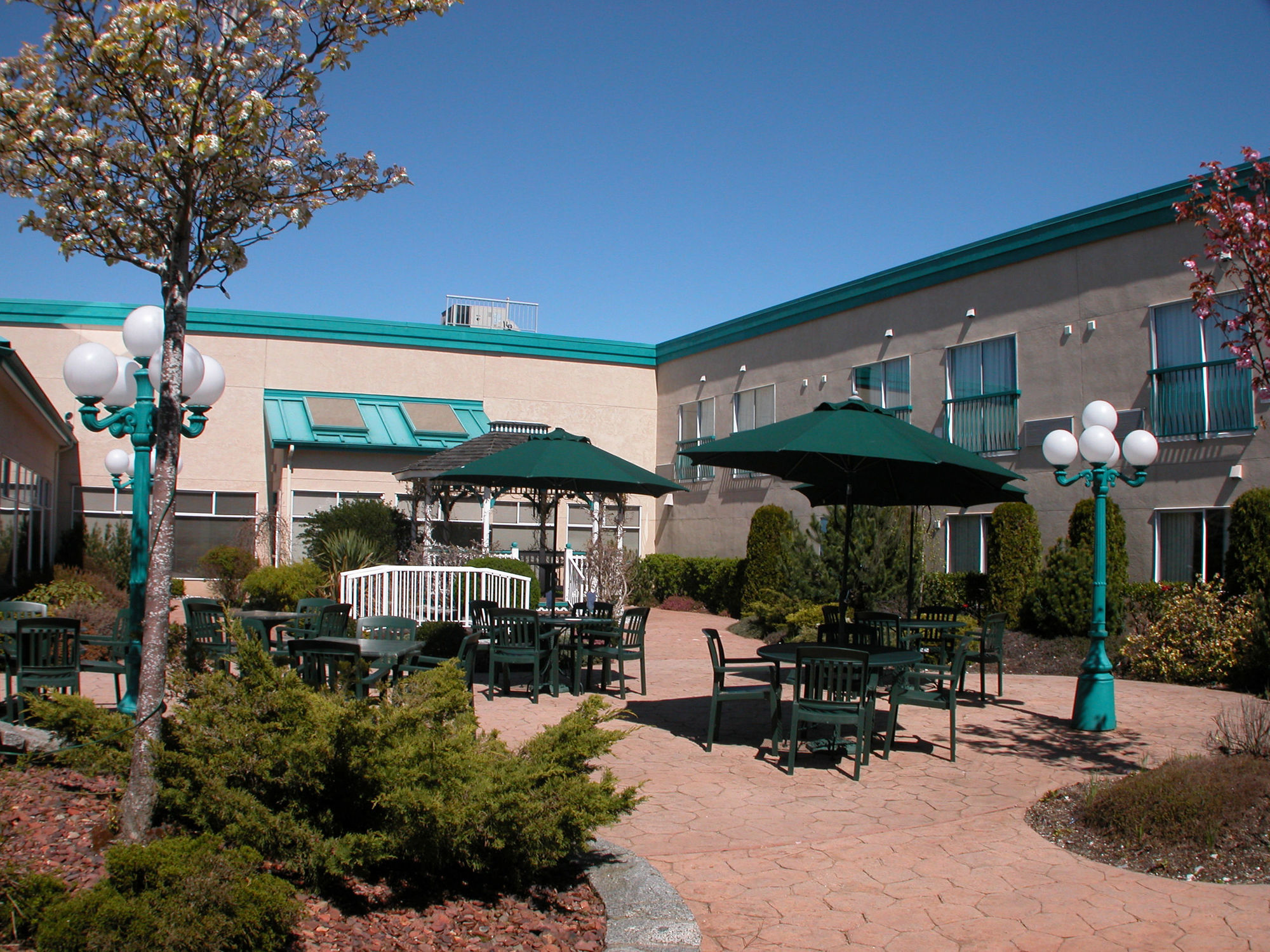 Powell River Town Centre Hotel Exterior photo