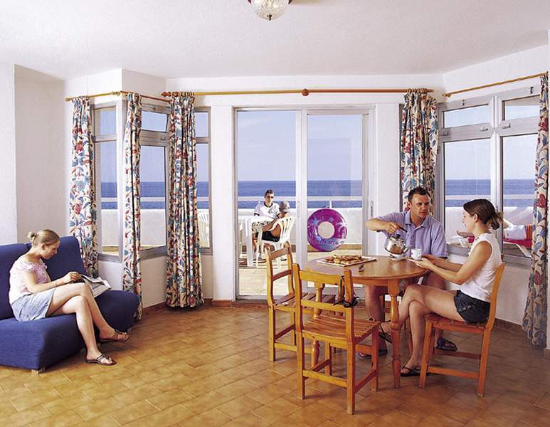 Globales Apartamentos Marina Cala'N Bosch  Interior photo