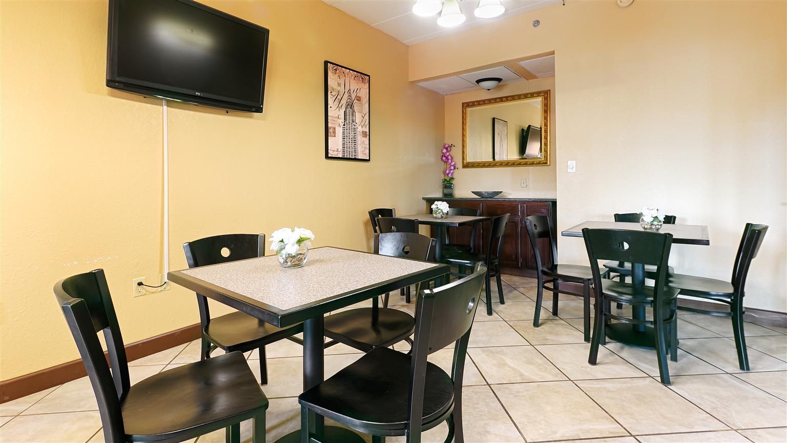 Quality Inn & Suites Southport Indianapolis Restaurant photo