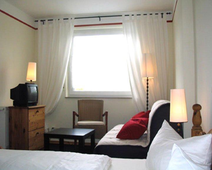 Landgasthof Frankentor Motel Wasserlosen Room photo
