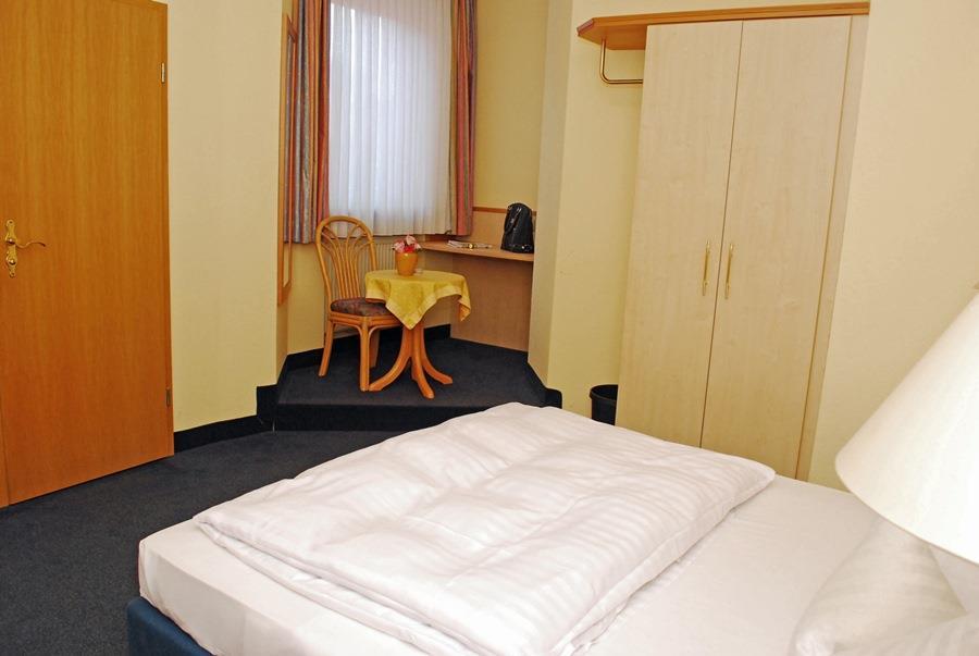 City Partner Hotel Strauss Wurzburg Room photo