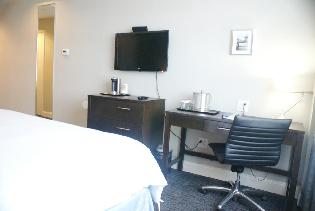 Wyndham Garden Long Island City New York Room photo