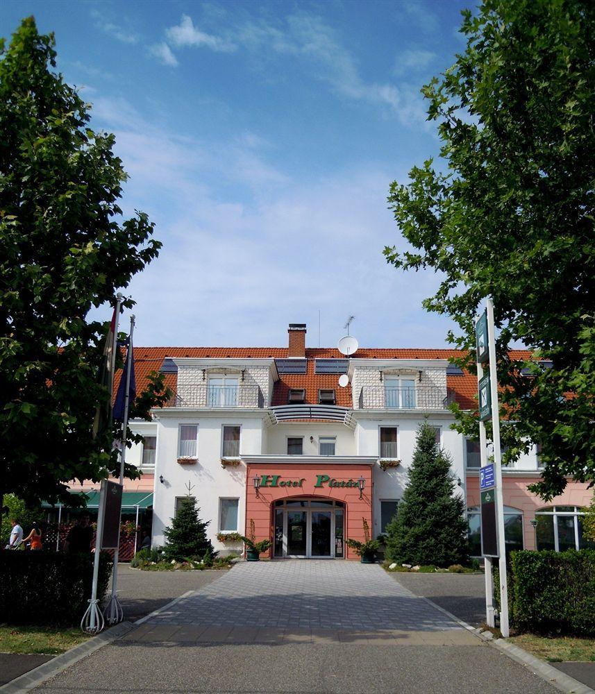 Platan Hotel Debrecen Exterior photo