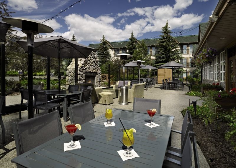 Coast Canmore Hotel & Conference Centre Exterior photo