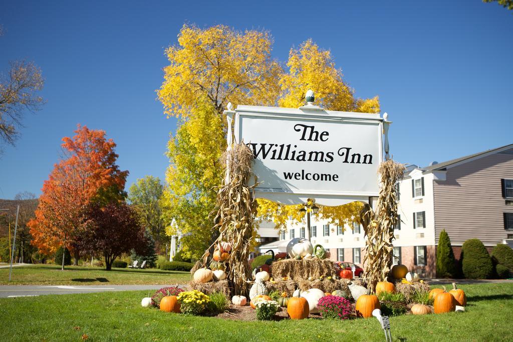 The Williams Inn Williamstown Exterior photo