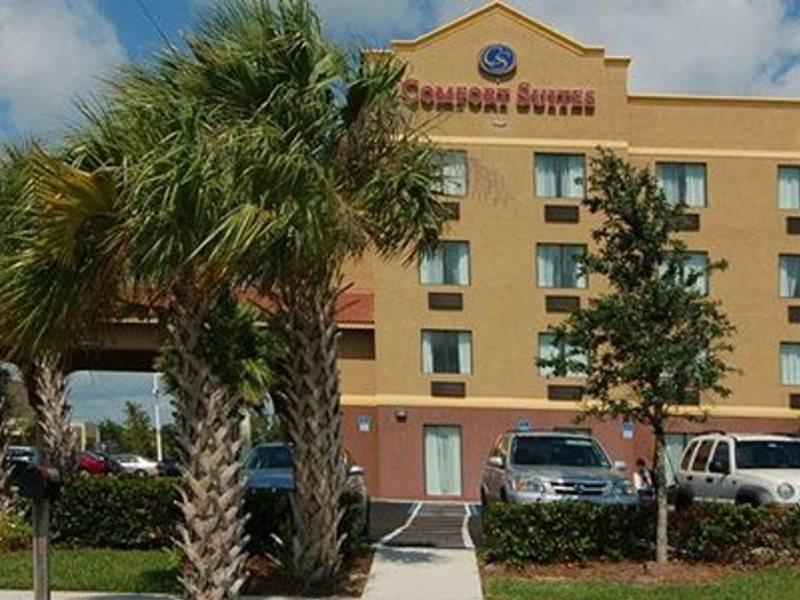 Comfort Suites Fort Pierce I-95 Exterior photo