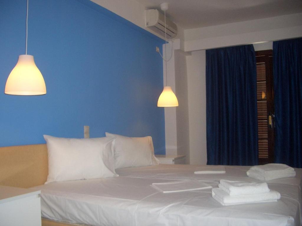 Hotel Blue Fountain Agia Marina  Room photo