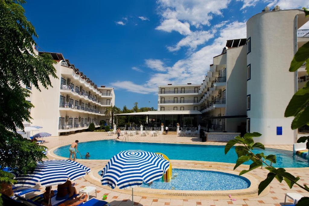 Larissa Blue Hotel Kemer Exterior photo