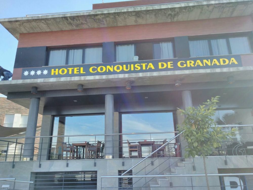 Yit Conquista De Granada Hotel Peligros Exterior photo