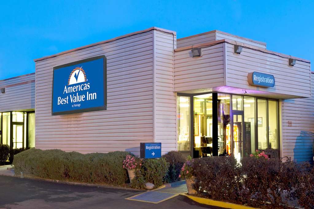 Americas Best Value Inn Reno Exterior photo