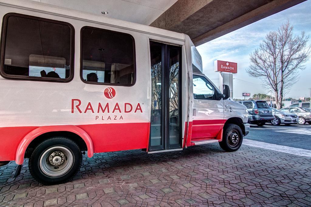 Ramada Plaza By Wyndham Atlanta Airport Hotel Exterior photo