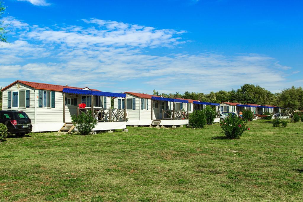 Arena Grand Kazela Camping Homes Medulin Exterior photo