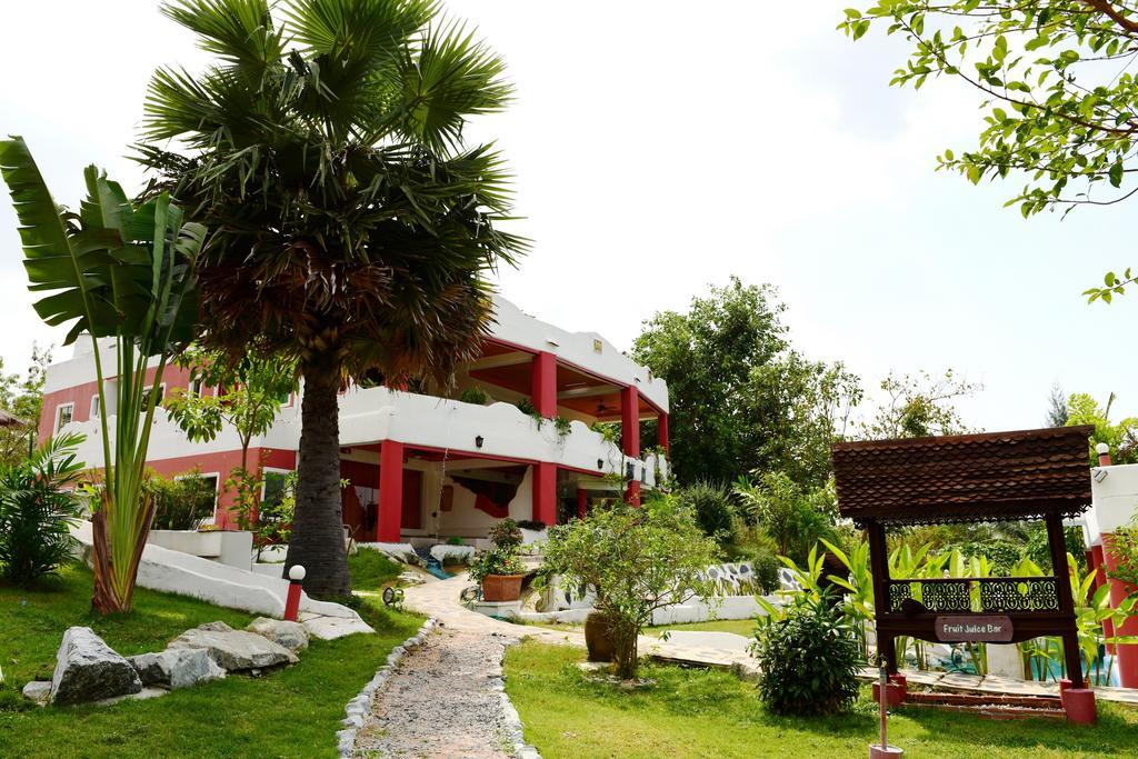 Mirabel Club Resort Jomtien Beach Exterior photo