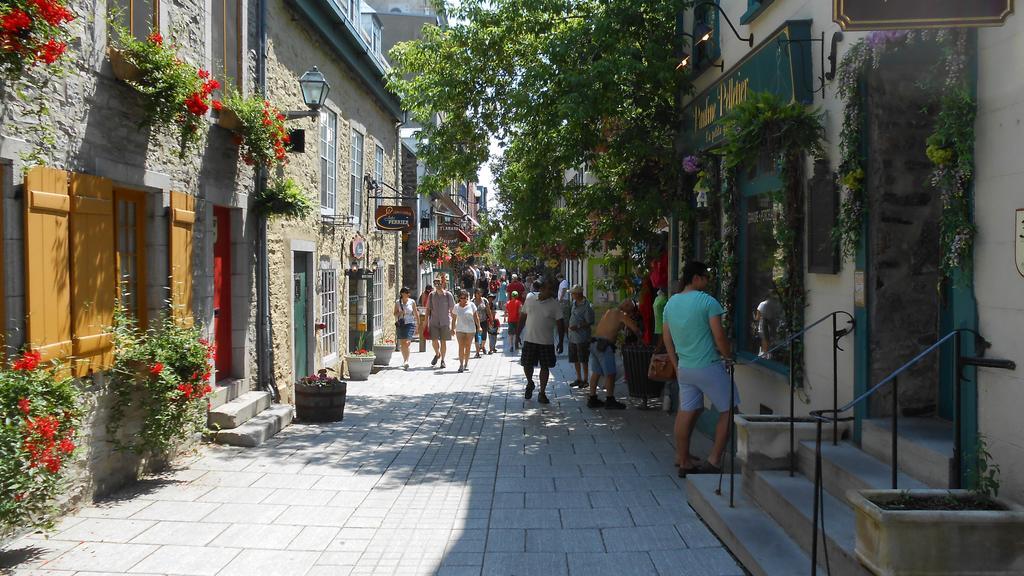 Hotel Acadia Quebec City Exterior photo