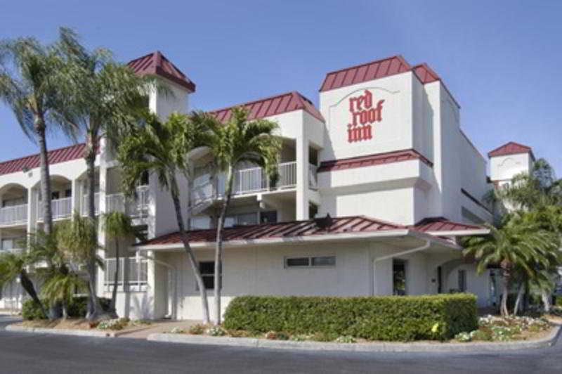 Red Roof Inn Plus+ & Suites Naples Downtown-5Th Ave S Exterior photo