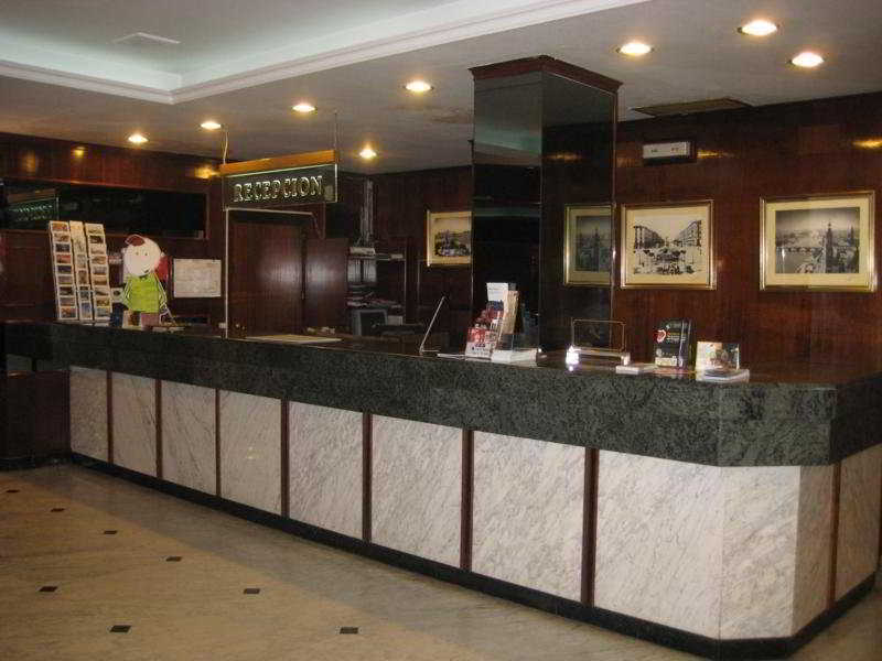 Hotel Zaragoza Royal Interior photo