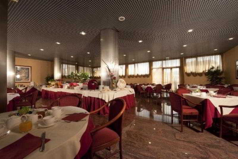 Hotel & Residence Castelli Montecchio Maggiore Restaurant photo