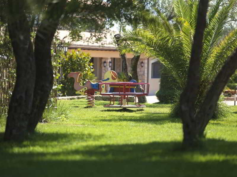 Feudo Degli Ulivi Hotel Borgia Exterior photo