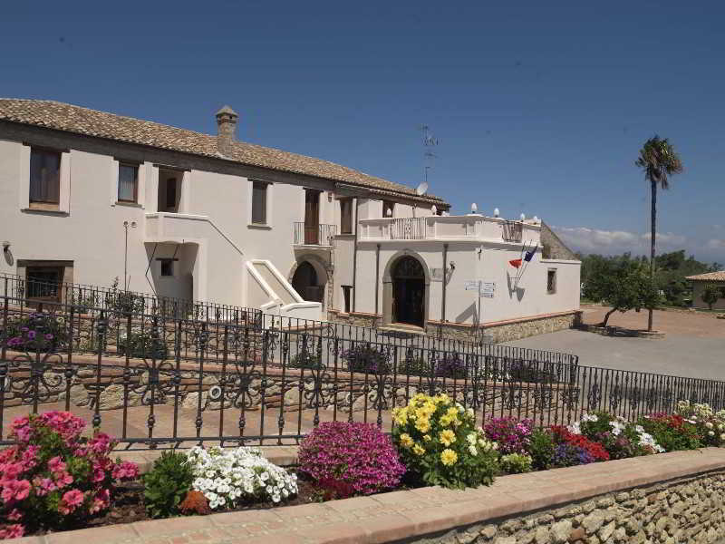 Feudo Degli Ulivi Hotel Borgia Exterior photo