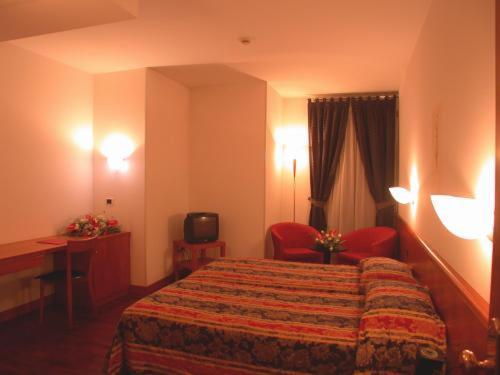 Hotel Il Canova Sandrigo Room photo