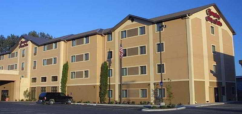Hampton Inn & Suites Burlington Exterior photo