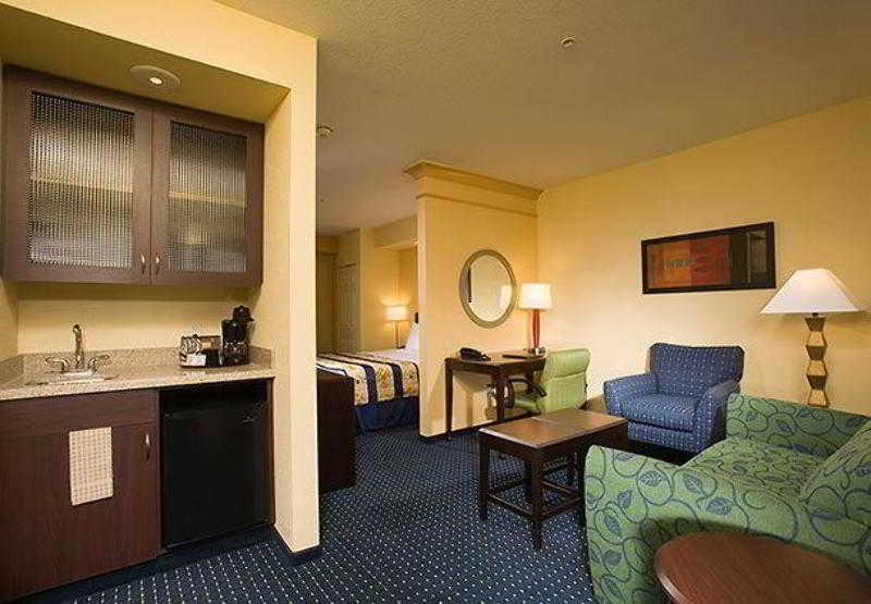 Springhill Suites By Marriott Cheyenne Room photo