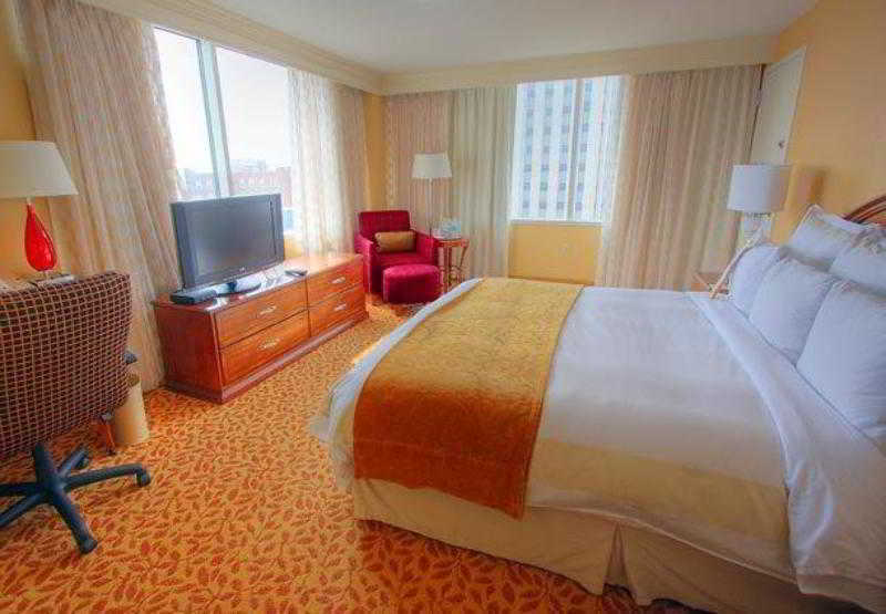 Durham Marriott City Center Room photo