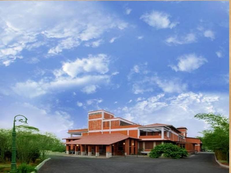 Olde Bangalore Resort And Convention Center Exterior photo