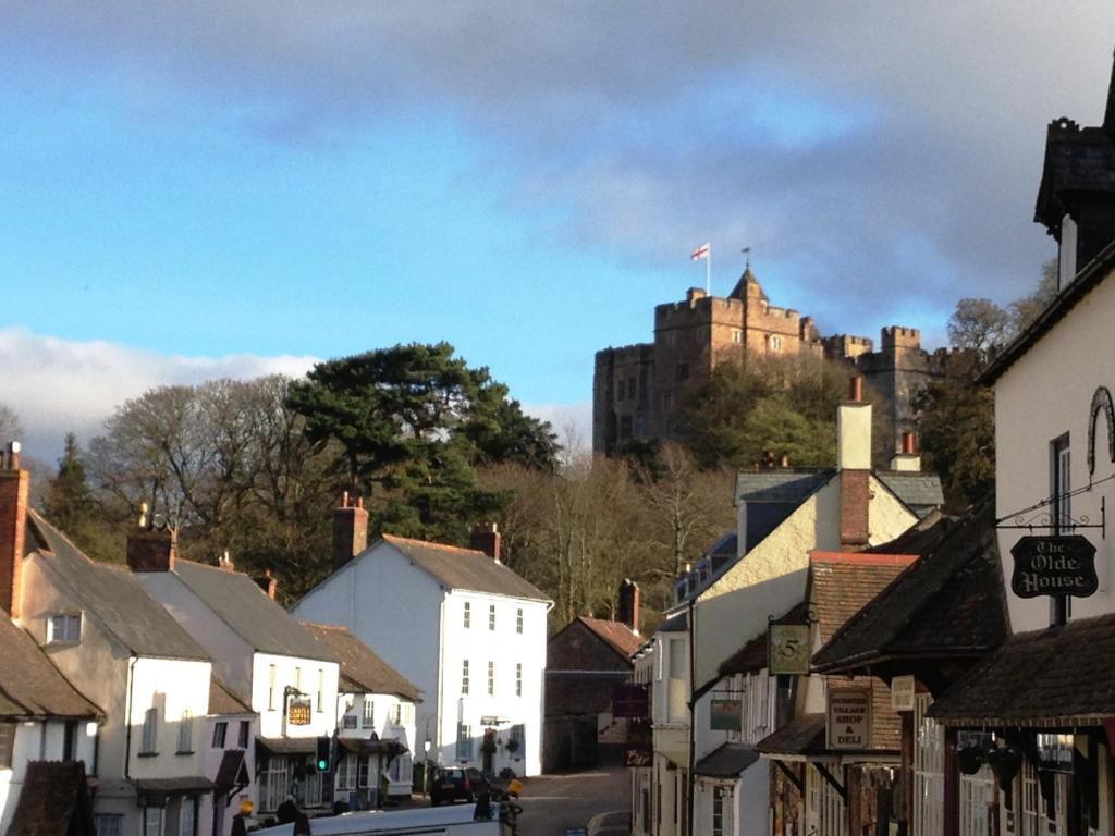 Yarn Market Hotel Dunster Exterior photo