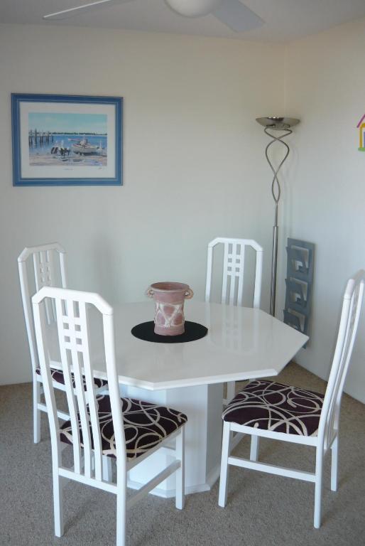 Sails Resort Golden Beach Caloundra Room photo