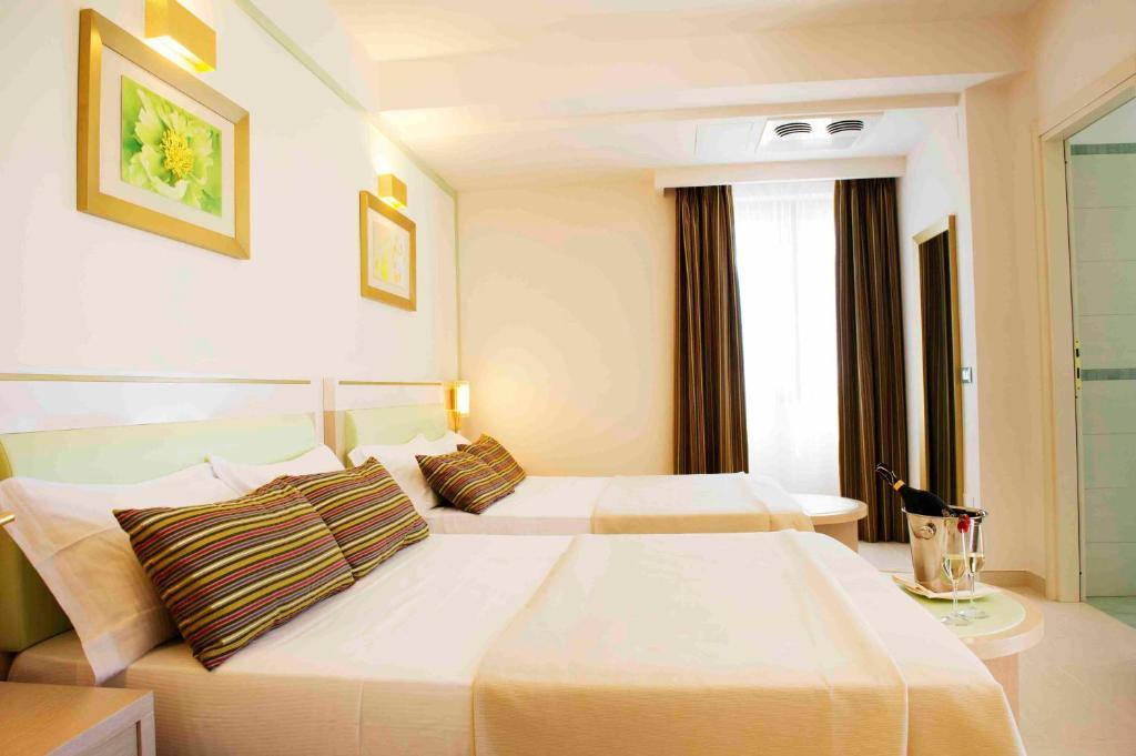 Kora Park Resort Formia Room photo