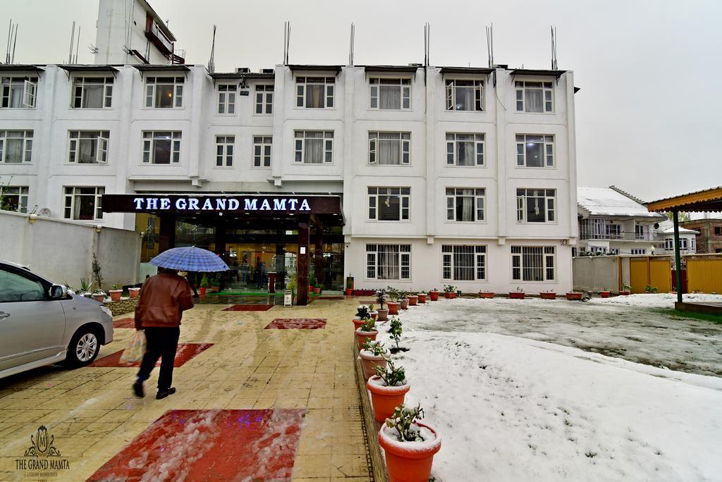 The Grand Mamta Hotel Srinagar  Exterior photo