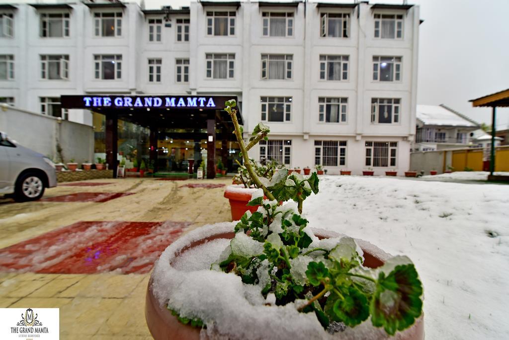 The Grand Mamta Hotel Srinagar  Exterior photo