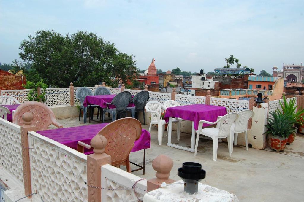 Hotel Sai Palace Walking Distance From Taj Mahal--View Of Taj Mahal Agra  Exterior photo