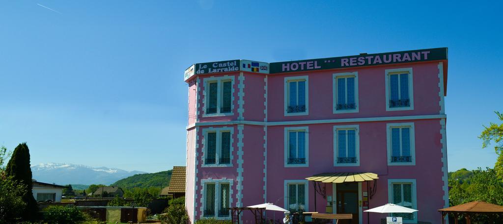 Le Castel De Larralde Hotel Assat Exterior photo