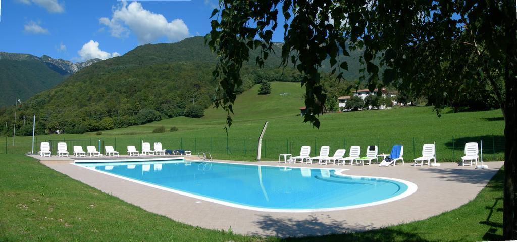 Hotel Colomber Gardone Riviera Exterior photo