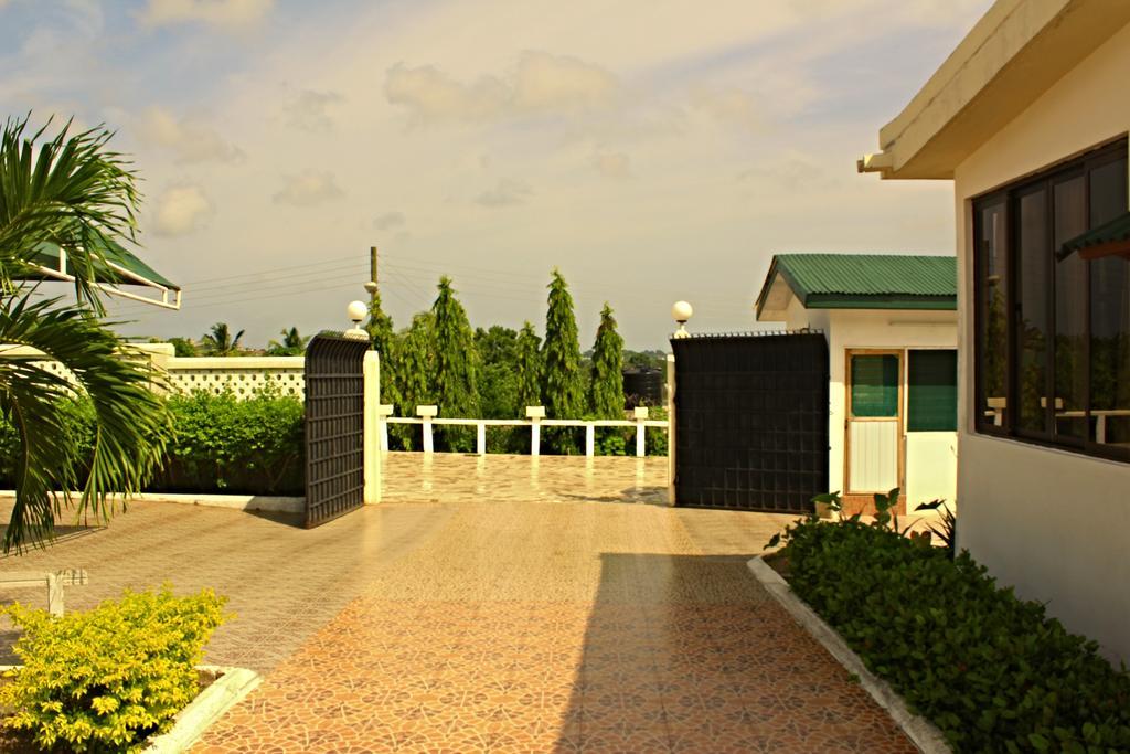 Hotel Loreto Cape Coast Exterior photo