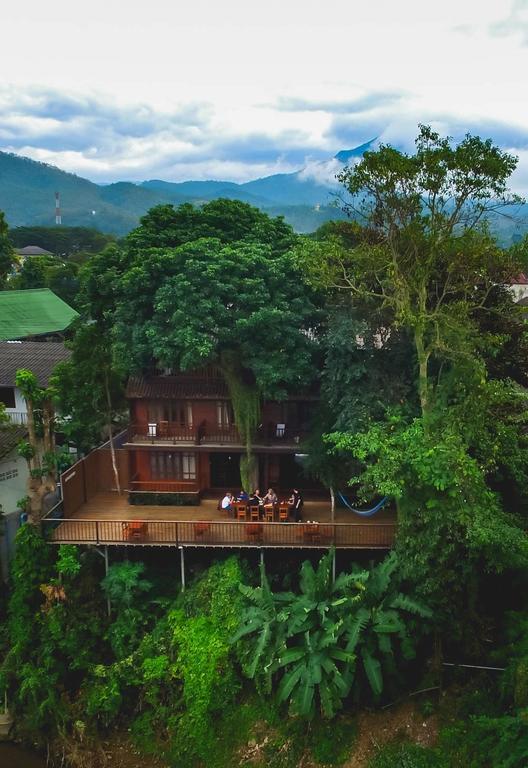 Riverhouse Hotel Mae Sariang Exterior photo