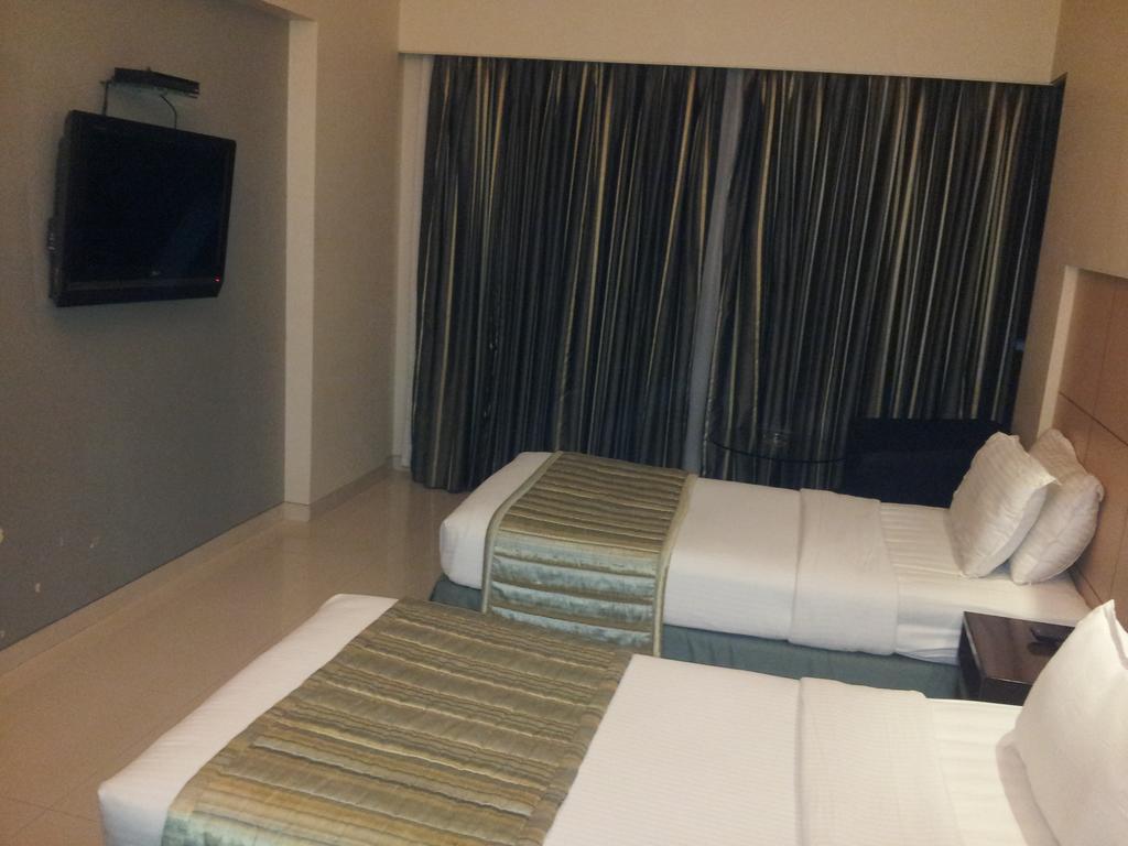 Hotel Varishtta Navi Mumbai Room photo