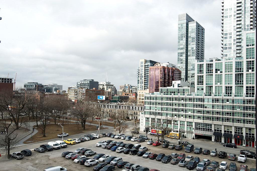 Park Suites Toronto - Element Exterior photo