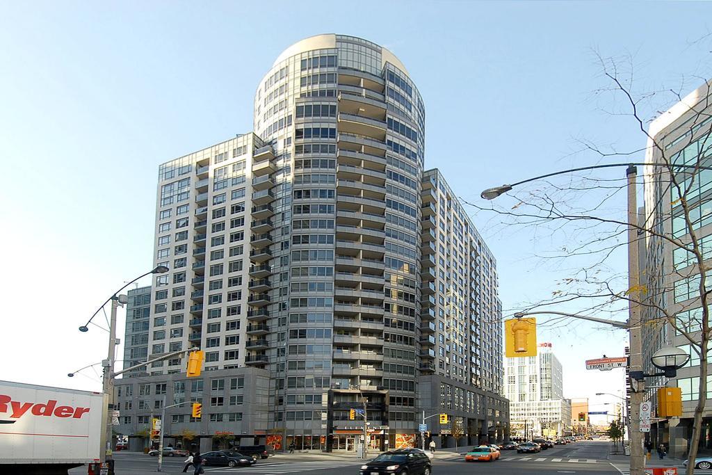 Park Suites Toronto - Element Exterior photo