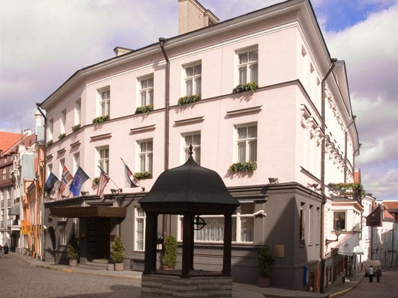St. Petersbourg Hotel - Small Luxury Hotels Of The World Tallinn Exterior photo