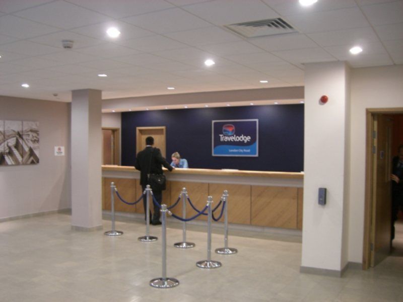 Travelodge London Central City Road Exterior photo